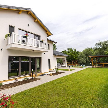 Ioanaguesthouse Turda Exterior foto
