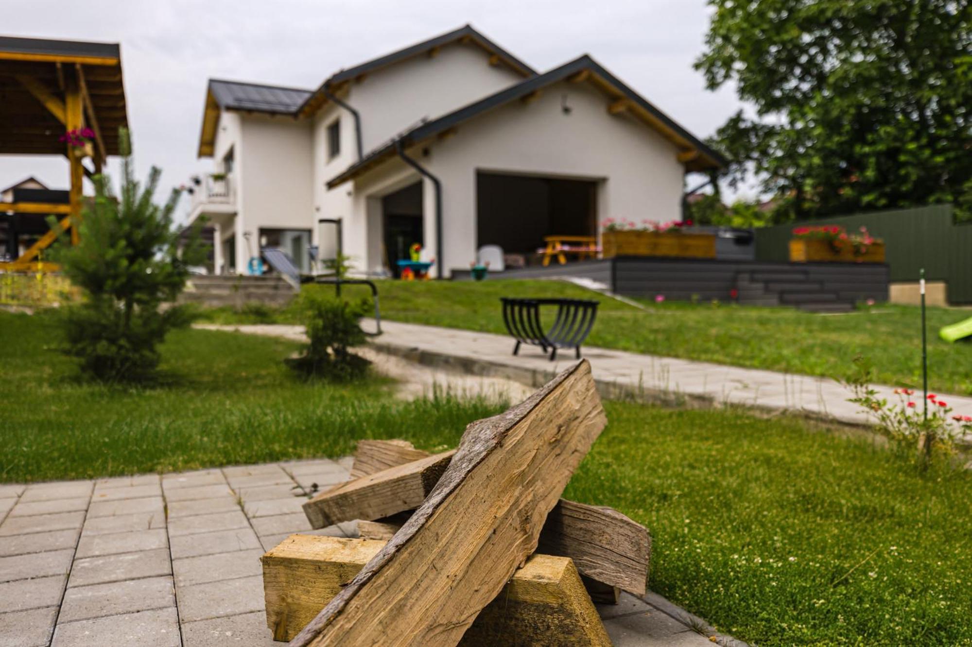 Ioanaguesthouse Turda Exterior foto